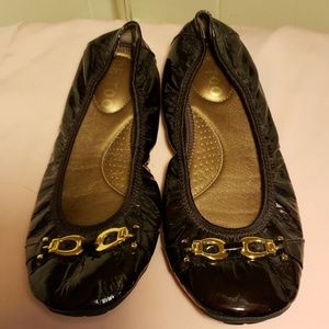 Me Too chocolate patent ballet flats